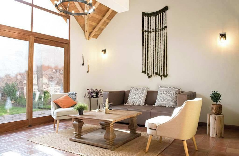 w Peaceful 2BR Riverside Villa in Sacred Valley
