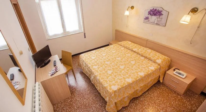 Hotel Costa Azzurra -Free Parking - Easy Stay -Spotorno