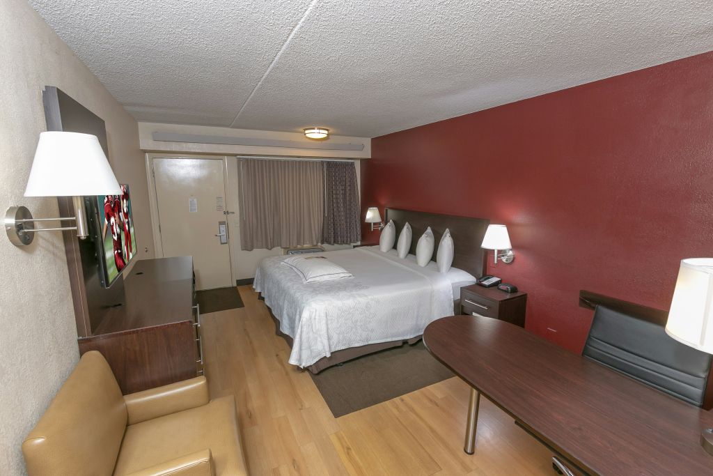 Red Roof Inn PLUS+ University at Buffalo - Amherst