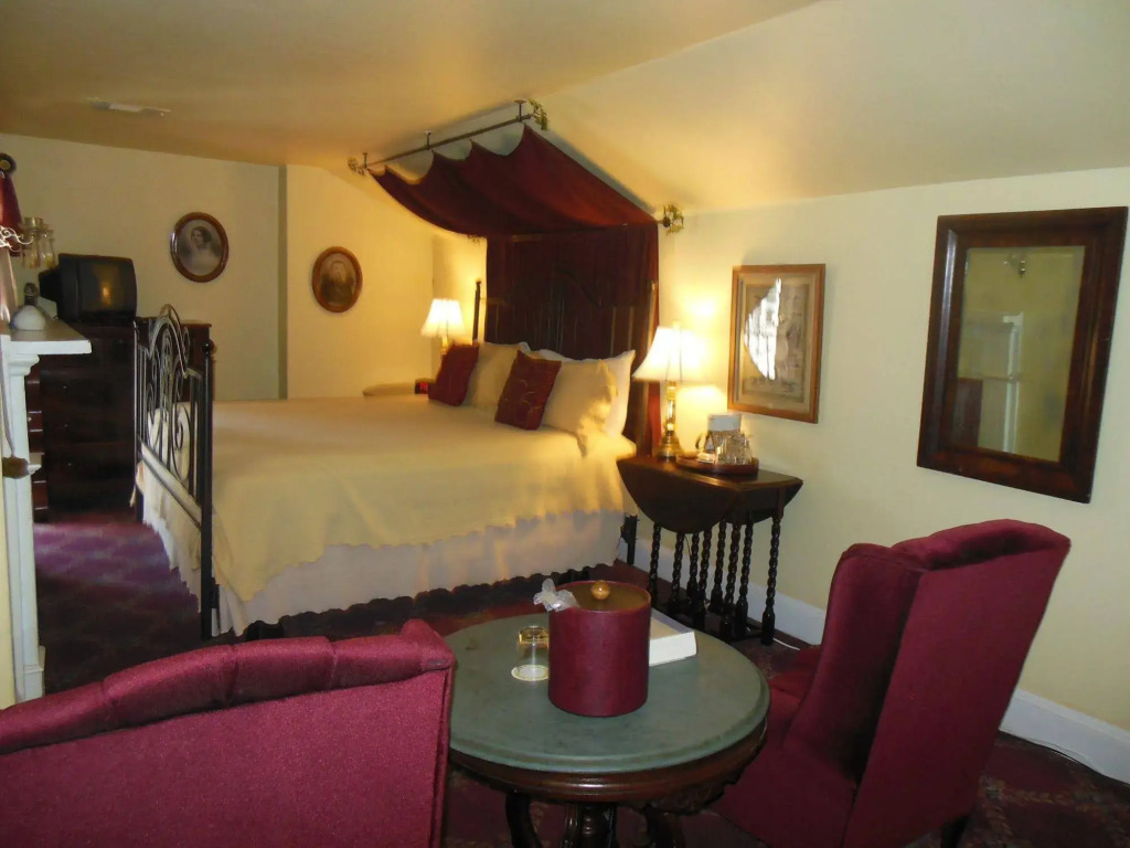 The Inn at Cedar Grove