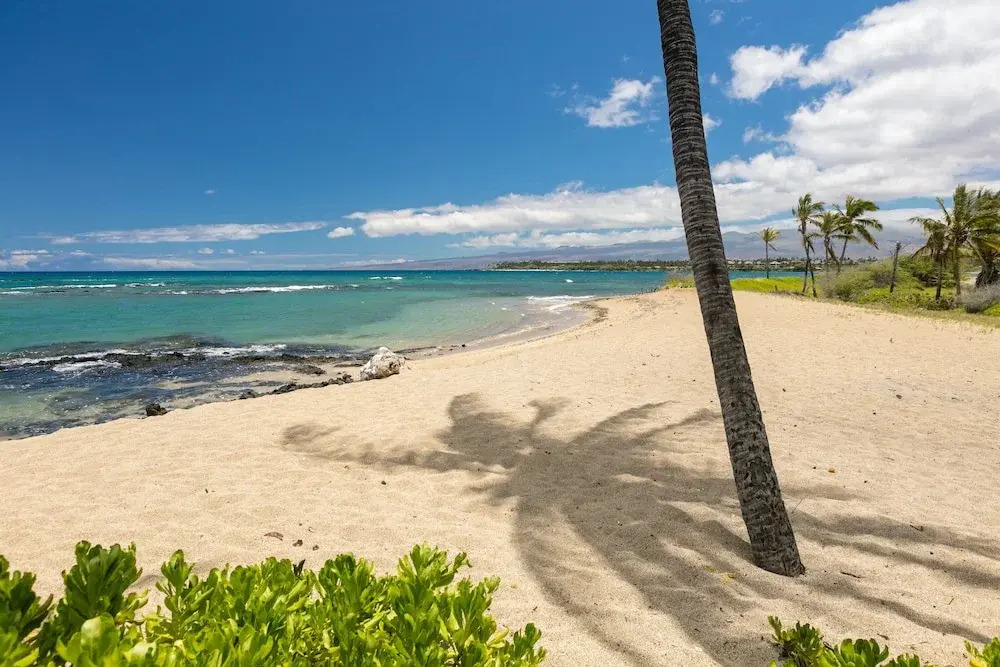 Beautiful Resort - AC - Walk to Beach & Restaurants - Vrkcv
