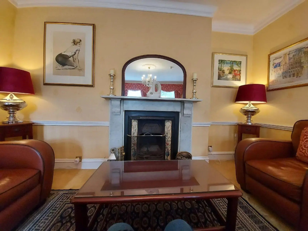 Rose in Vale Country House Hotel