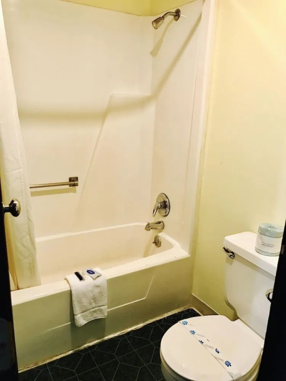 Greystone Motel