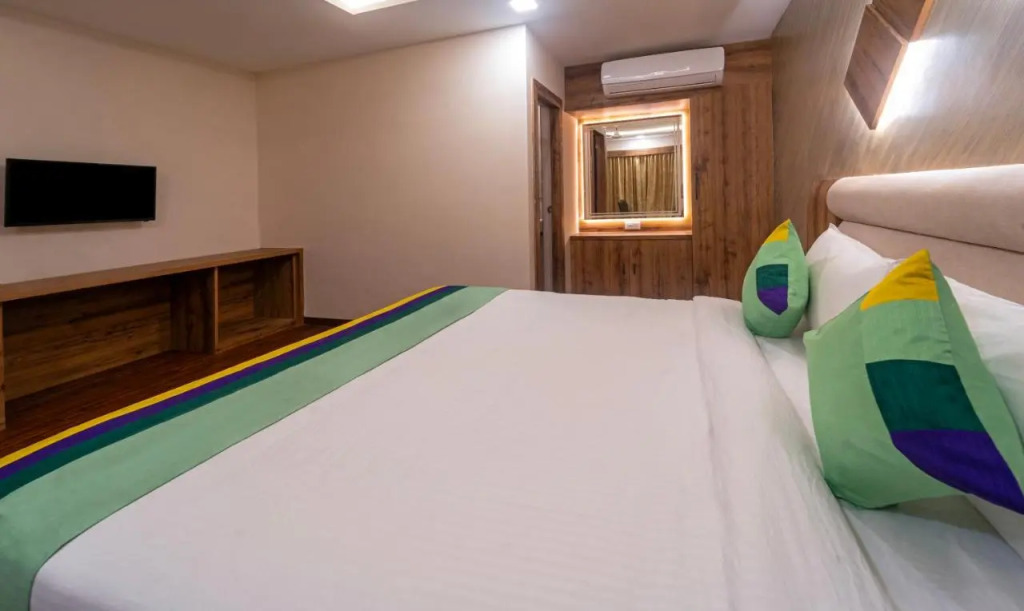 Treebo Greenland Resort Patia with Swimming Pool