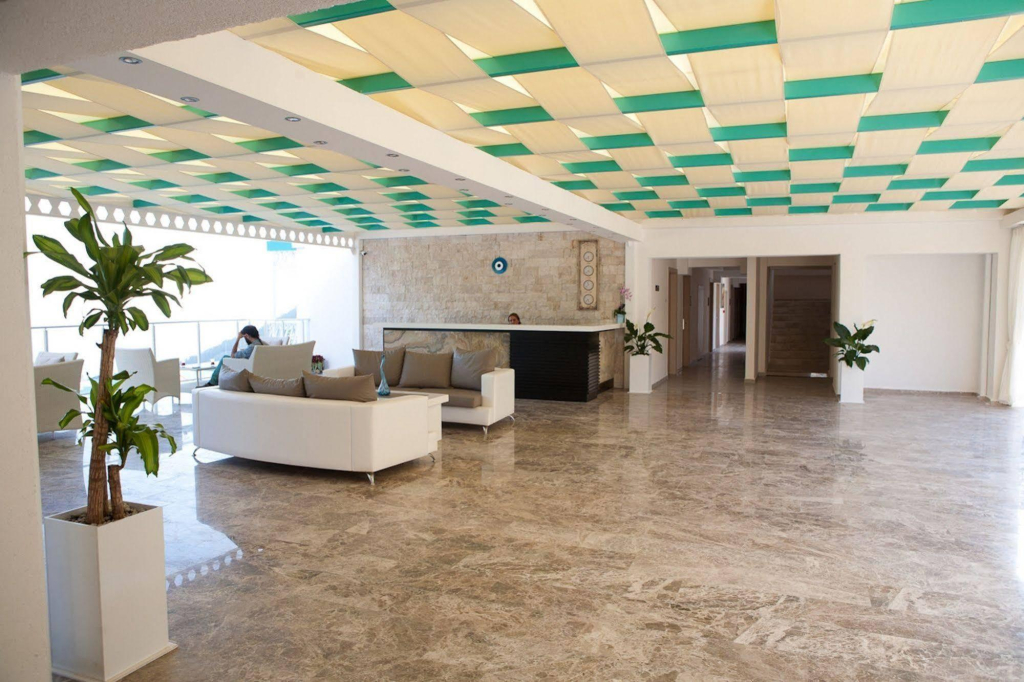 Sertil Deluxe Tropical Suites