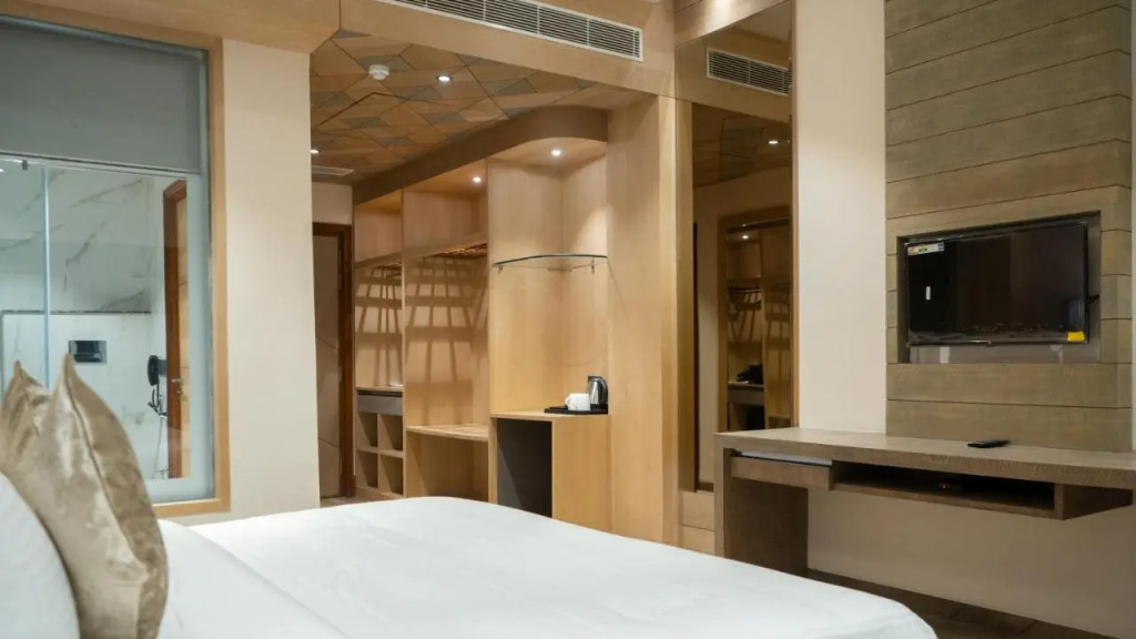 Clarks Inn Suites Kangra