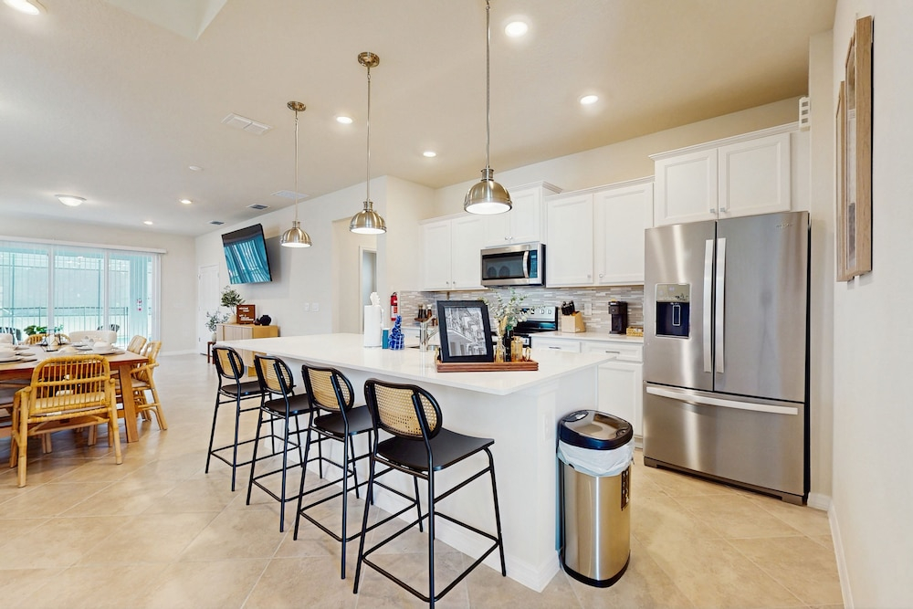 Amazing Home With Outdoor Patio, Wifi, & Close to Local Attractions Near Orlando