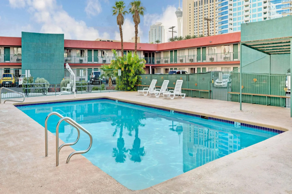 Travelsuites Hotel