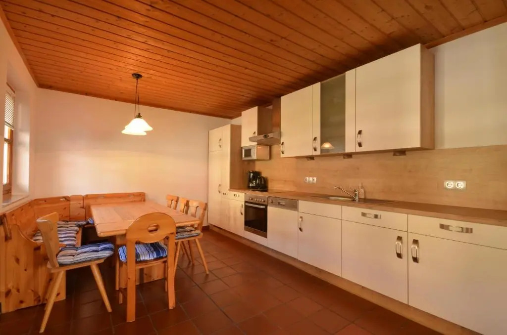Ski-in / Ski-out Chalet Kriekels by Alpen Apartments