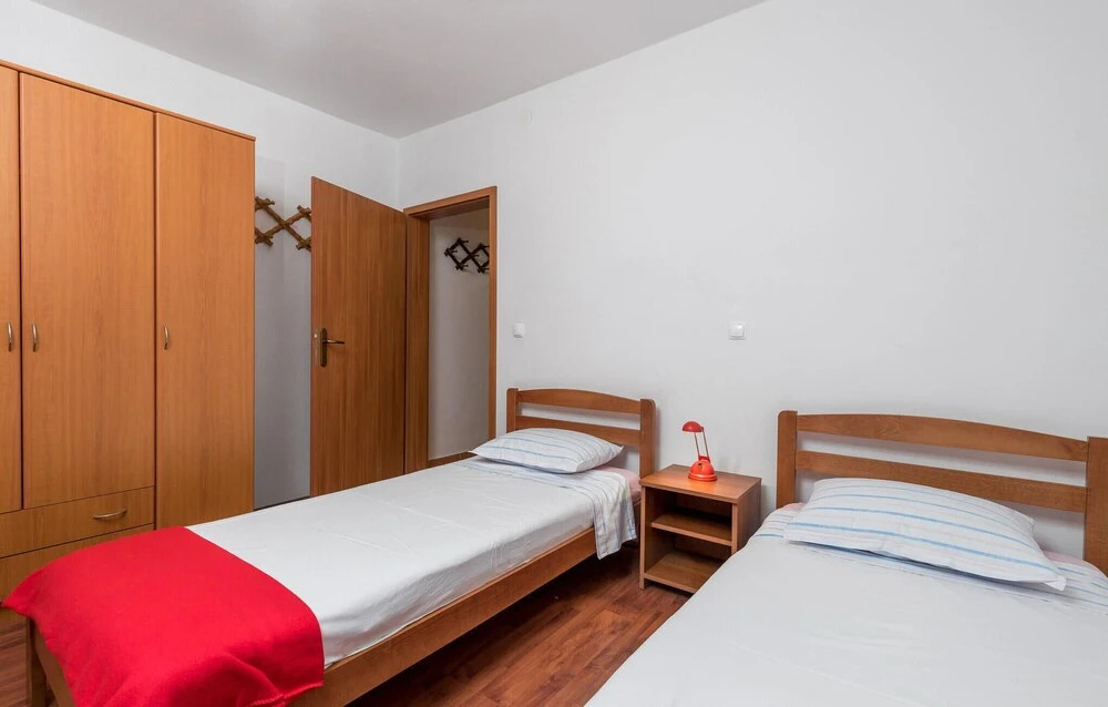 Stunning Home in Starigrad With 2 Bedrooms and Wifi
