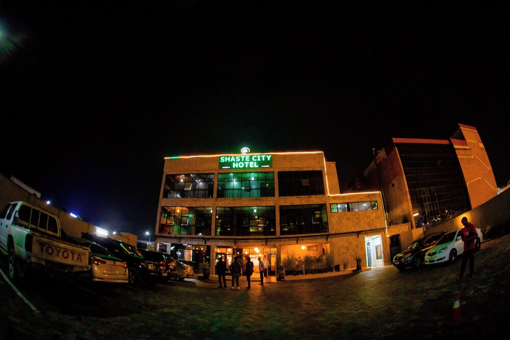 Shaste City Hotel