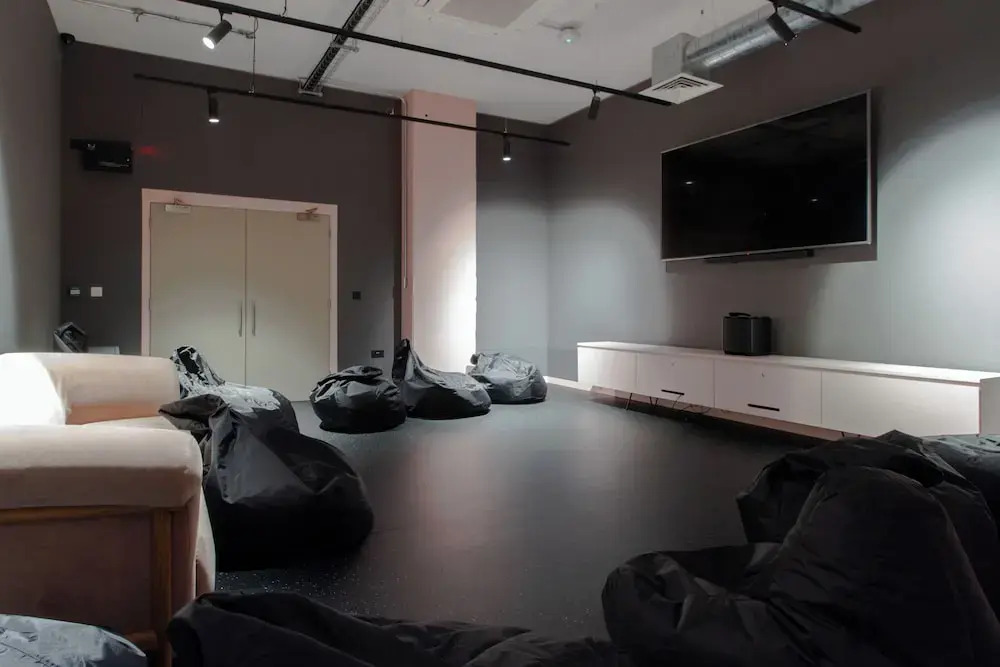 For Students Only Calico in Liverpool 5 Min Walk to Train Station