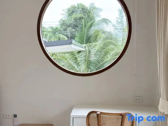 Chaloklum house close to beach