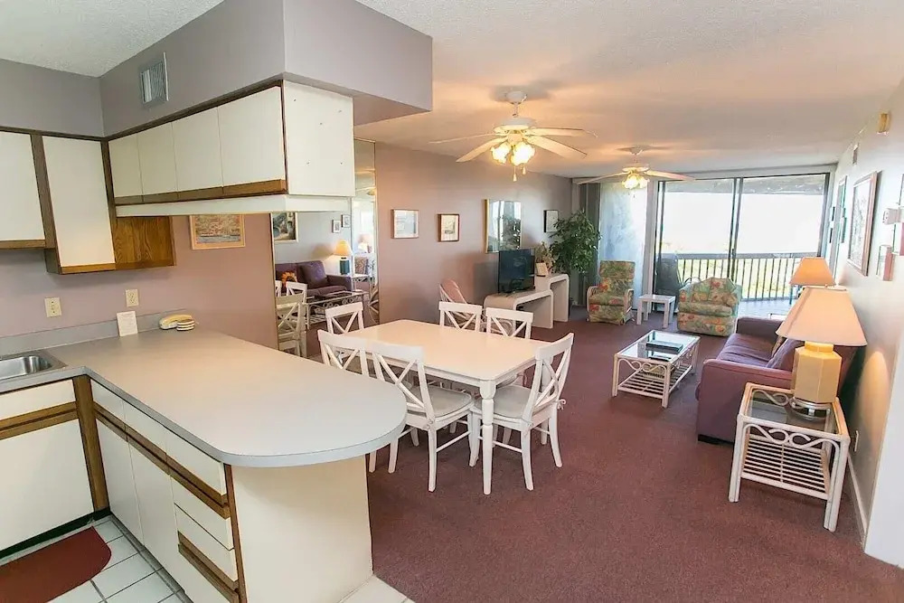 Oceanfront Luxury: 2BR Condo, St. Augustine