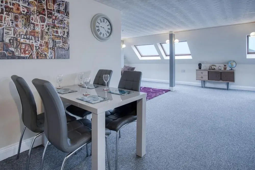The Penthouse - 1 Bedroom Penthouse - Milford Haven