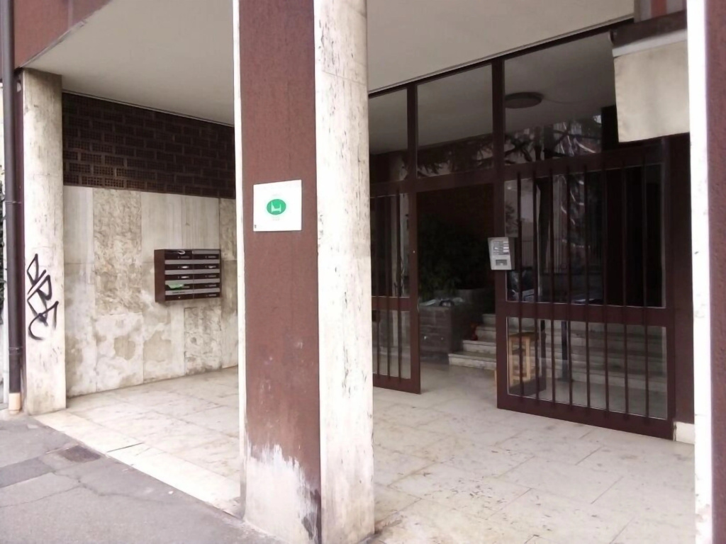 Flats4rent Mameli 140