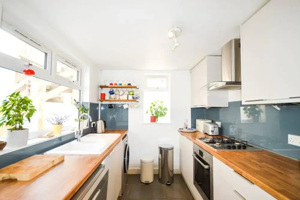 Beautiful Home in Bath with Garden