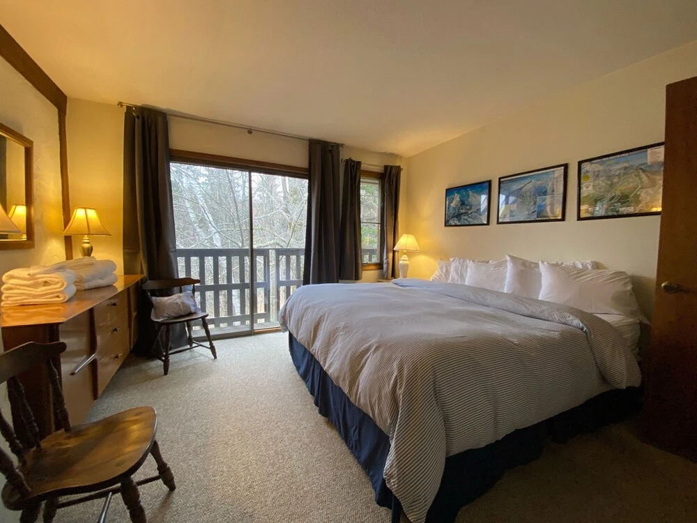 Hemlock Ridge 2b: Charming Two Floor Condo In The Heart Of Killington. Perfect! 3 Bedroom Condo