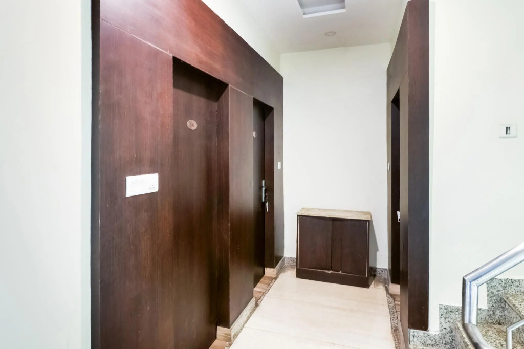 OYO 12770 Hotel Mirage Residency