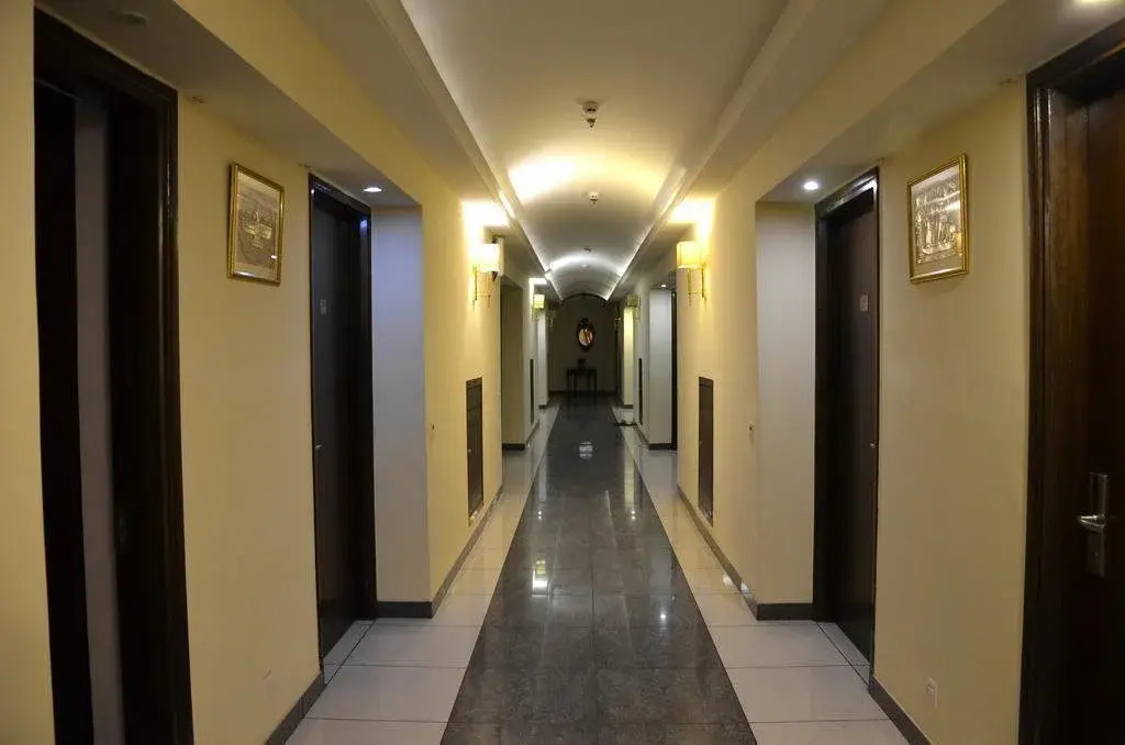 Hotel KMG Air Cooled,Zirakhpur Chandigarh ,Couple first choice ,verified hotel