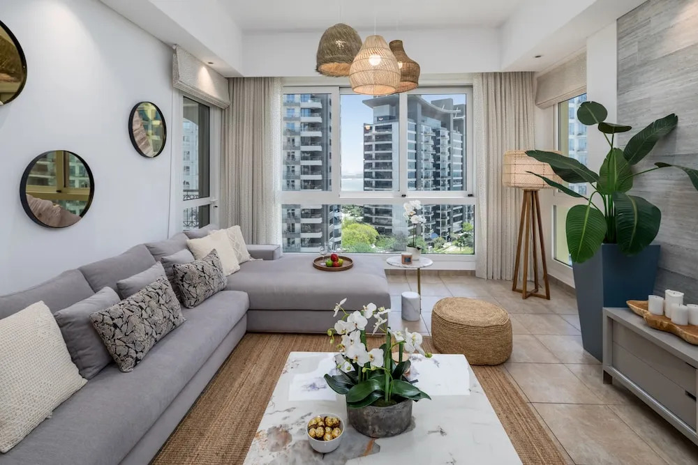 Maison Privee - Bohemian Apt w/ Amazing Seafront Views on The Palm