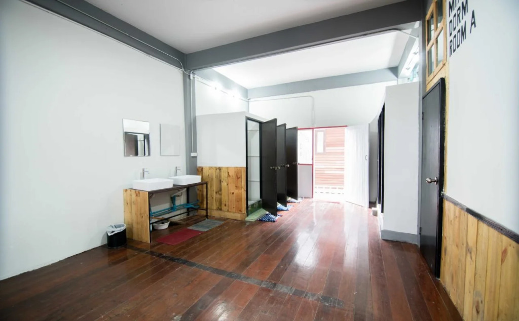 Il Treno Hostel