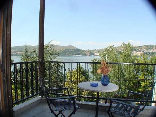 Idiston  Rooms & Suites