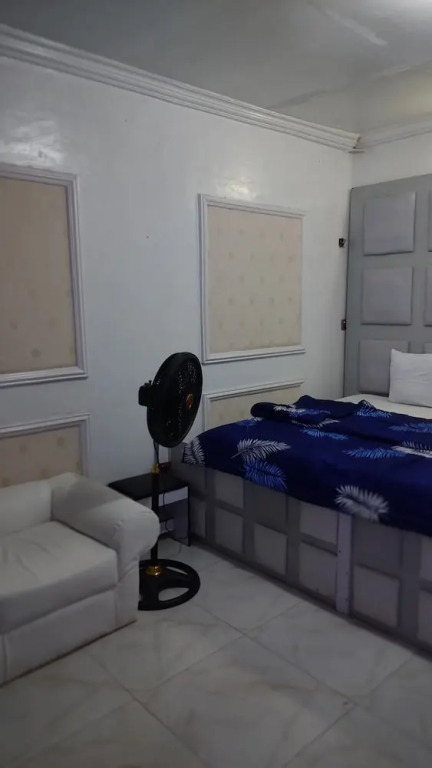 White Emirates Hotel and Apartment