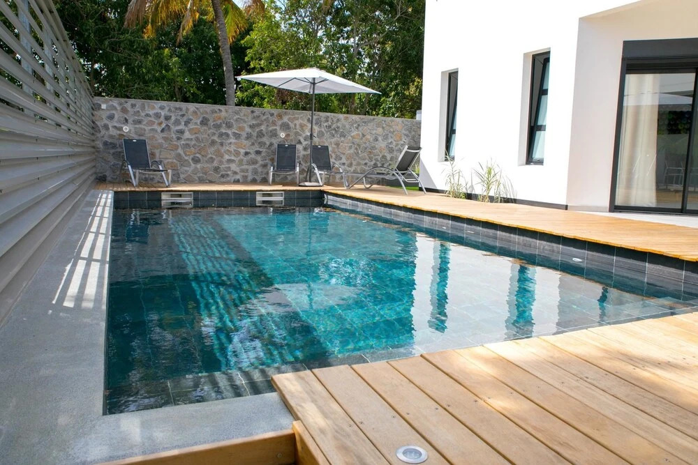 House With 3 Bedrooms in La Ligne-des-bambous, With Pool Access, Enclo