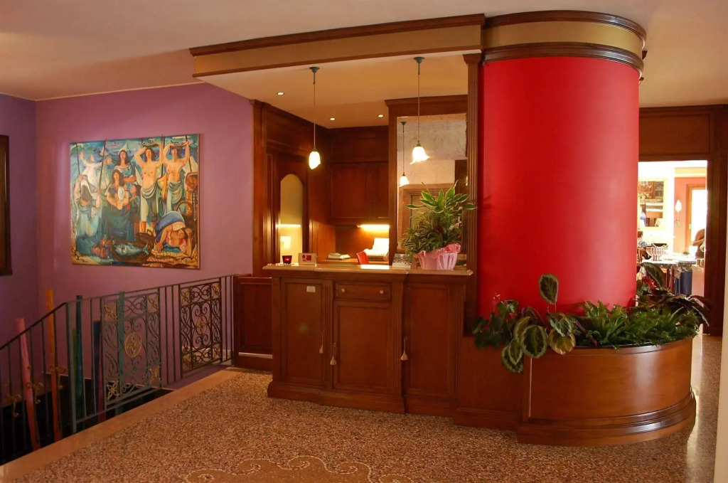 Villa Madrina Lovely and Dynamic Hotel