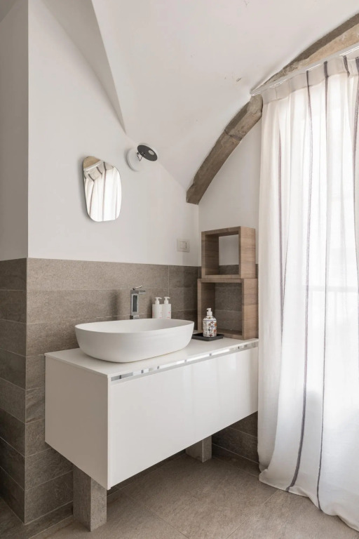 Santo Stefano 13 - Quadrilocale elegante