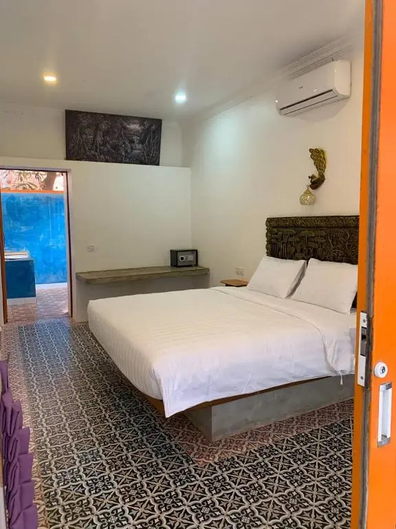 Private Garden Villa With Swimming Pool & kitchen