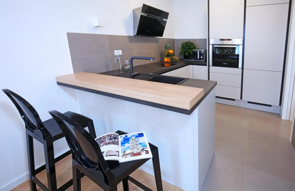 Luxury Apartment Kampanel