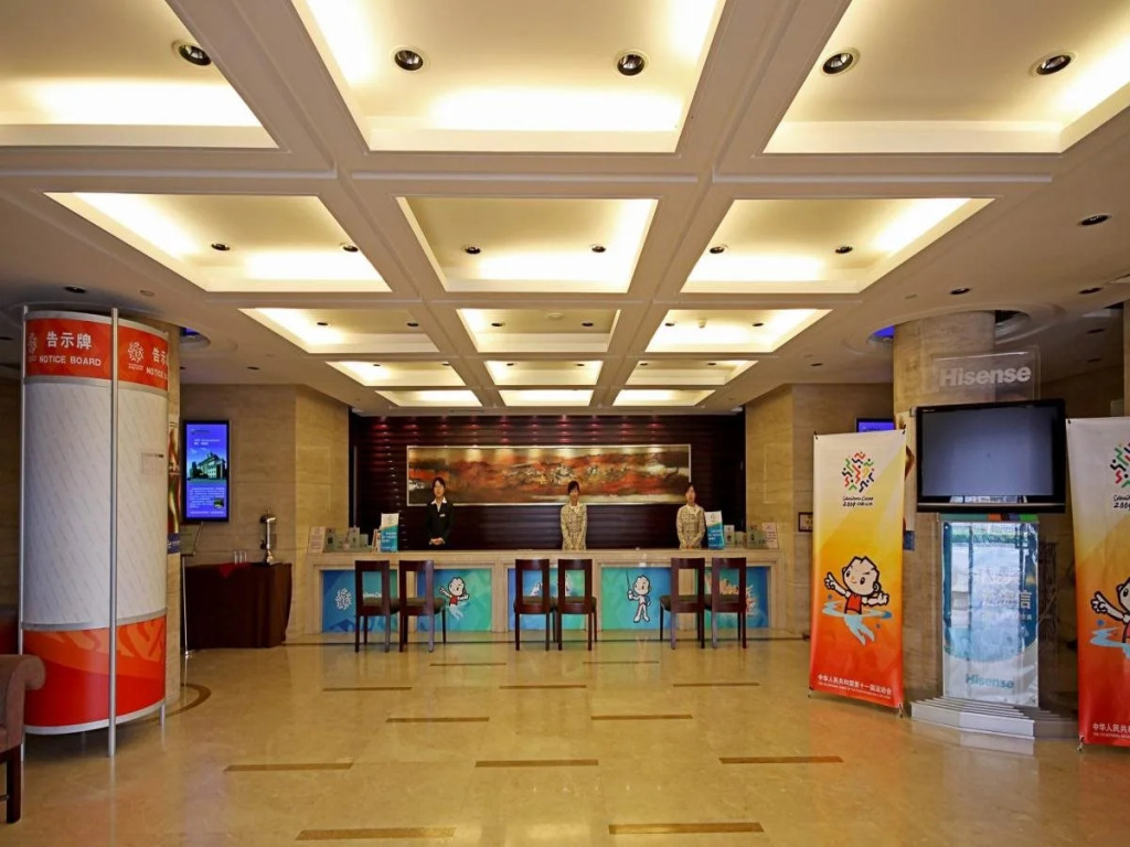 Century Mandarin Hotel