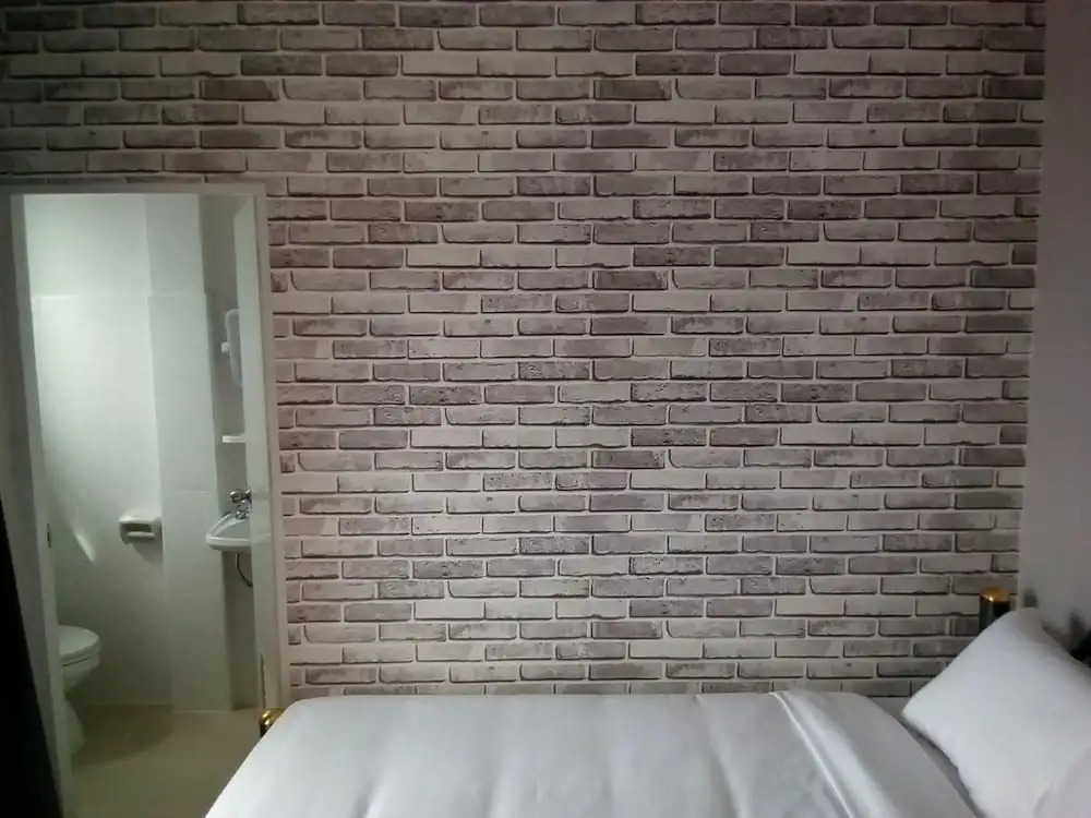 Suratthani Airport Mini Hostel