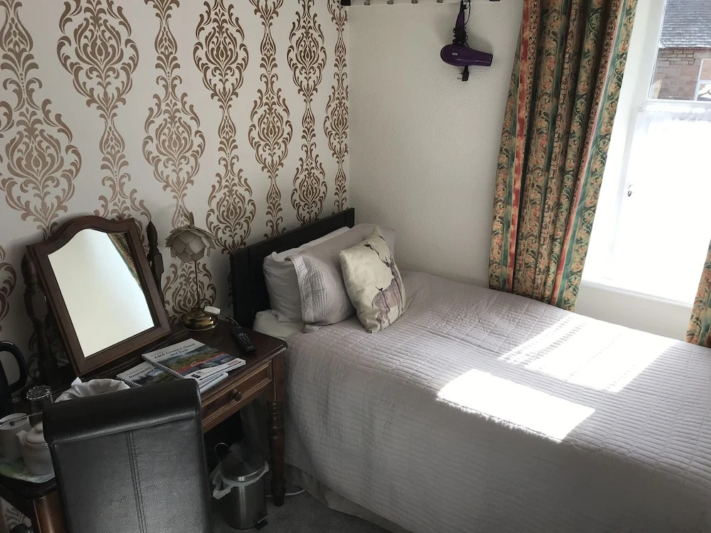 Cromarty View Guest House Accommodations & B&B