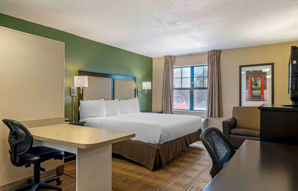 Extended Stay America Suites - Chicago - Gurnee