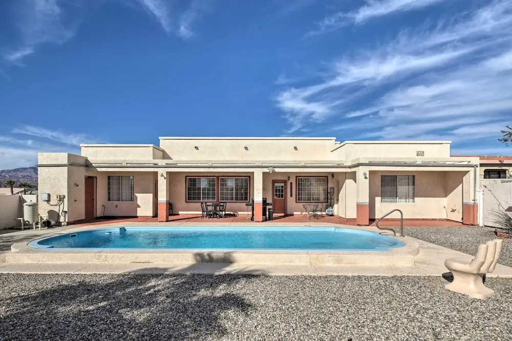 Private Desert Escape 5 Min to Casino, Lake, River