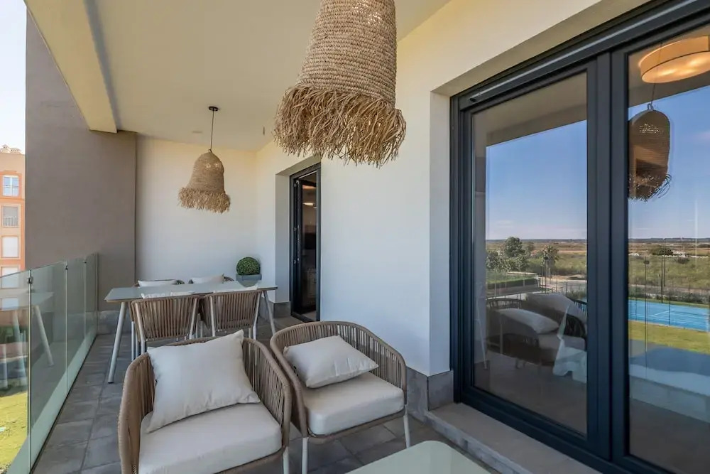 Beachfront and Family Apartment
