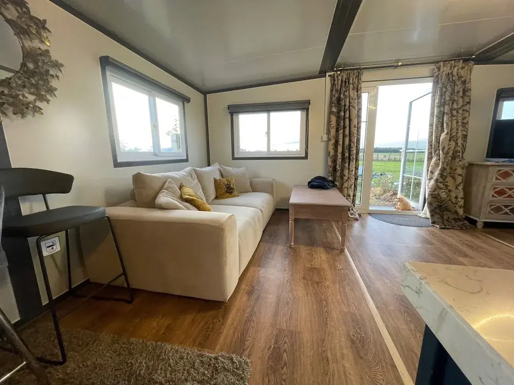 Birch Tree Lodge, Sleeps 4, Set in 3 Acres