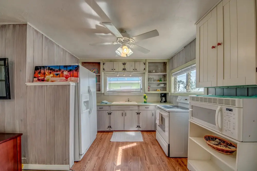 Beach Front Bungalow - Roelens Vacations