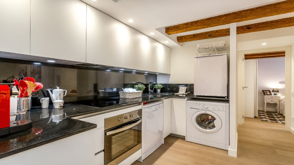 UD Apartments - Vintage Suite 1 (2BR) - MID TERM RENTALS