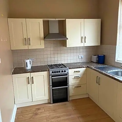PC LODGE Kingswood ST PRESTON R1