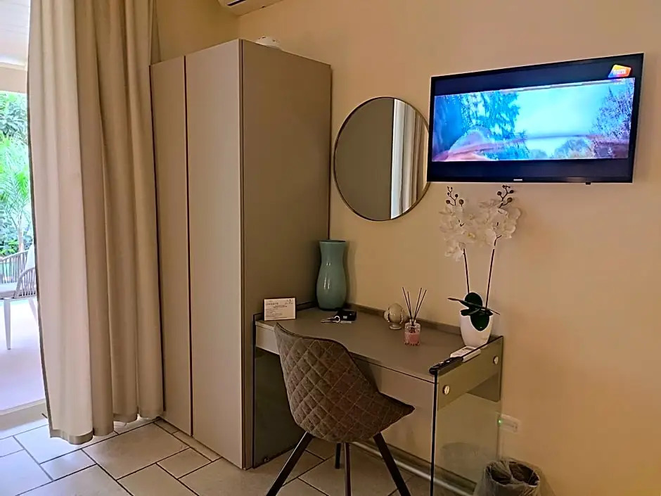 Lux Suite