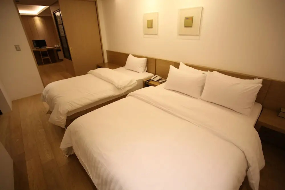 Incheon Ali Suite Hotel