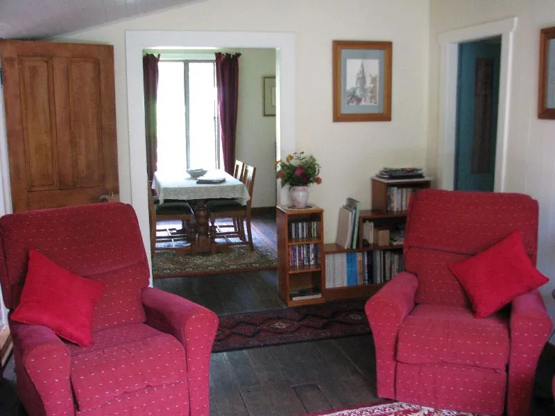 Glenbrook House and Cottage