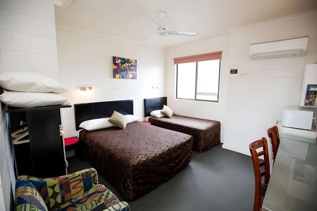 A&A Lodge Motel