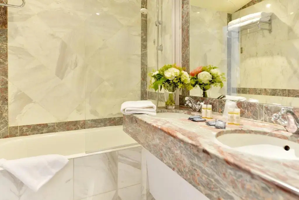 Hotel Suites Unic Renoir Saint-Germain