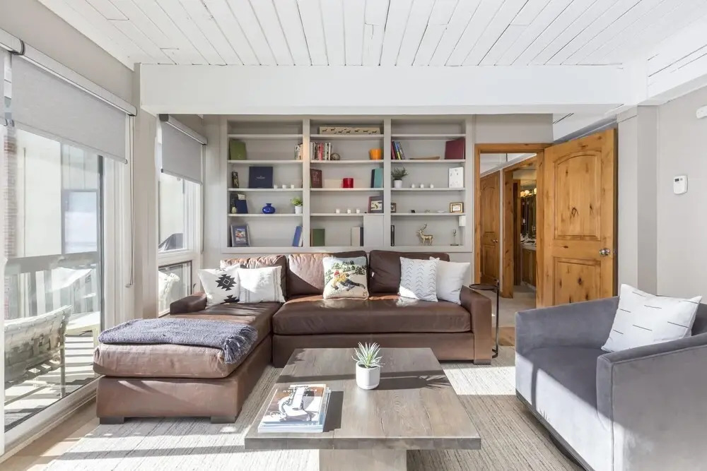 True Ski-in Ski-out Stunning Mountain Views