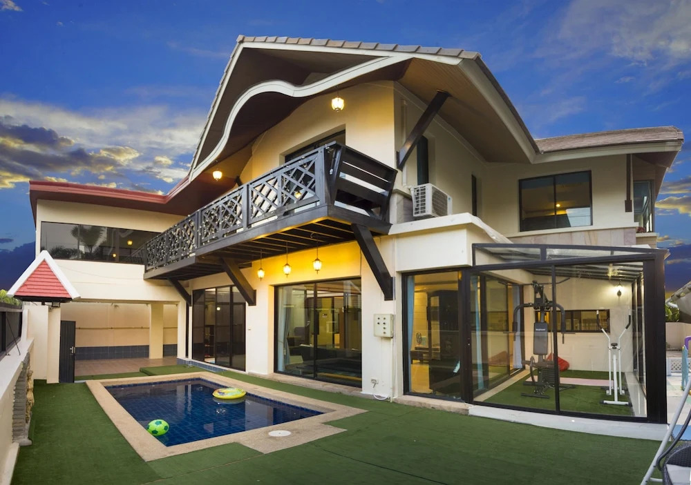 Nowhere Villa Pattaya